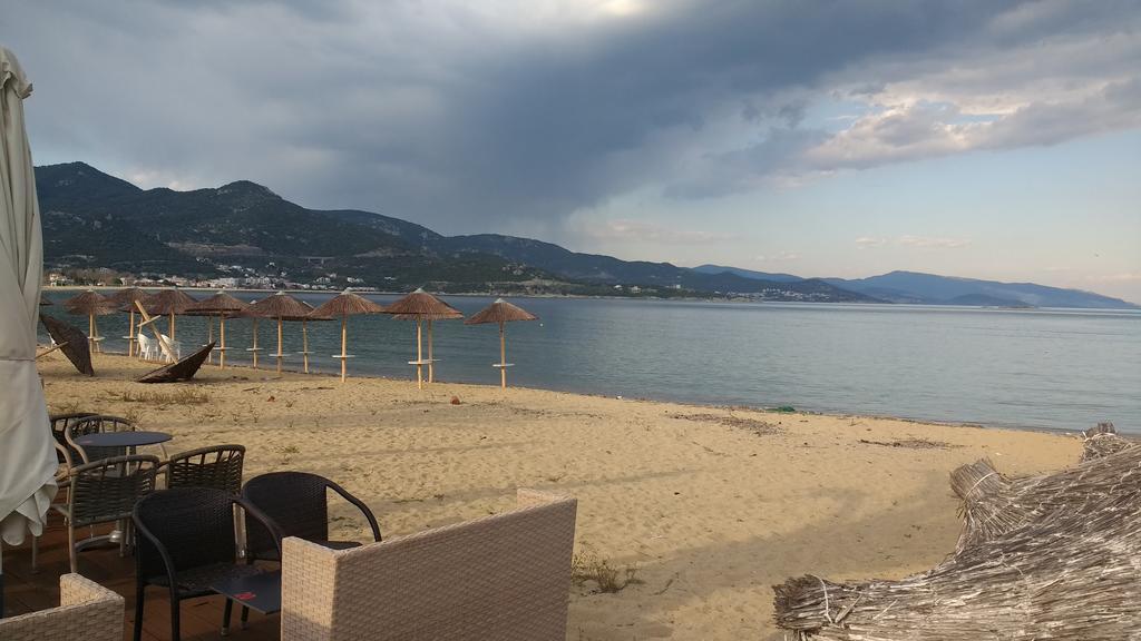 Вилла Amalia Bay Nea Iraklitsa Экстерьер фото